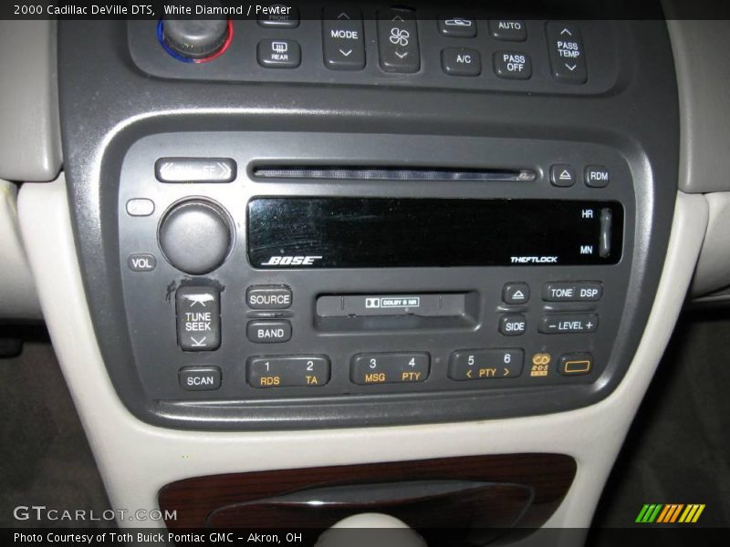 White Diamond / Pewter 2000 Cadillac DeVille DTS