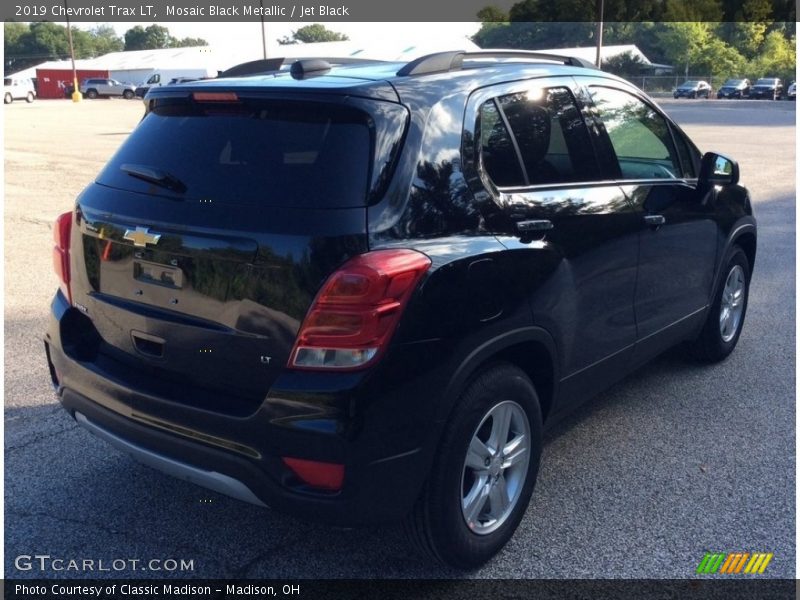 Mosaic Black Metallic / Jet Black 2019 Chevrolet Trax LT