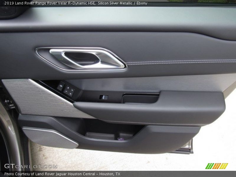 Door Panel of 2019 Range Rover Velar R-Dynamic HSE