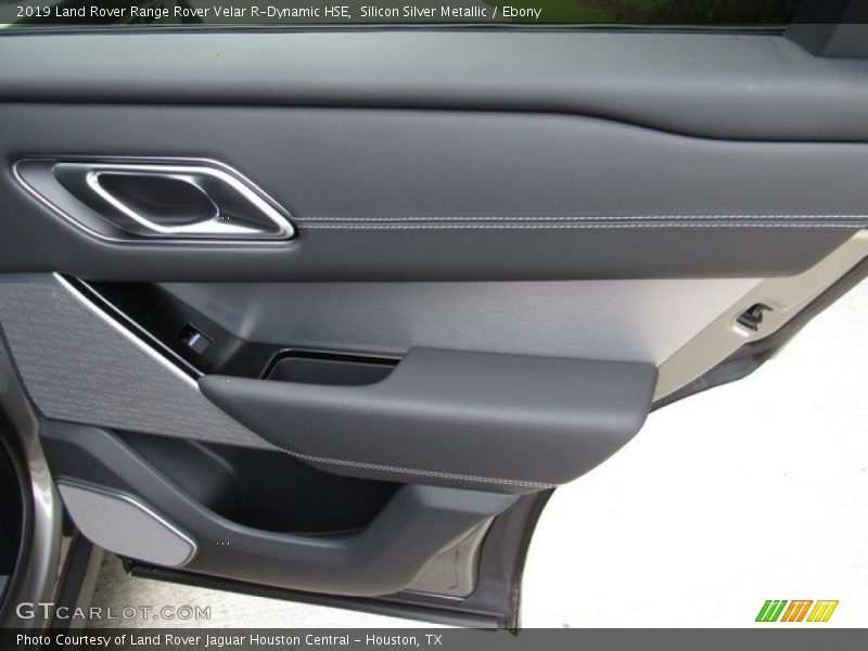 Door Panel of 2019 Range Rover Velar R-Dynamic HSE