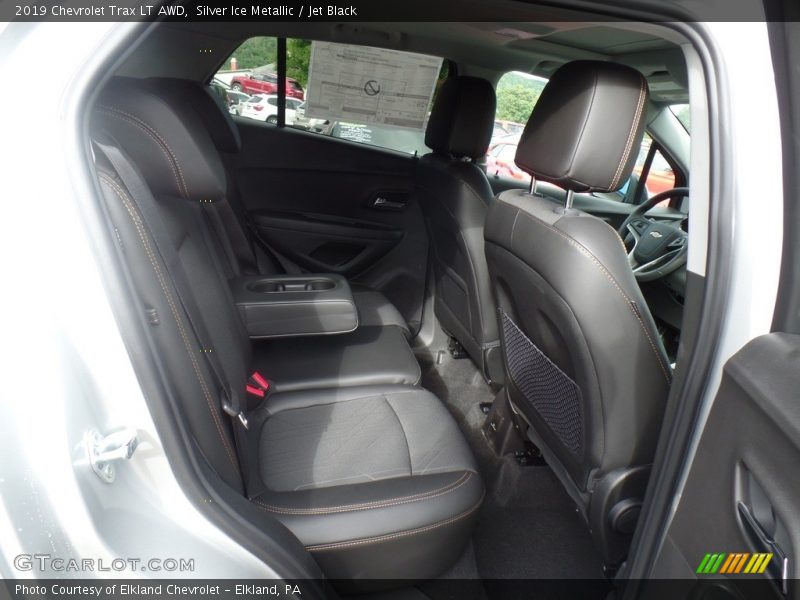 Silver Ice Metallic / Jet Black 2019 Chevrolet Trax LT AWD