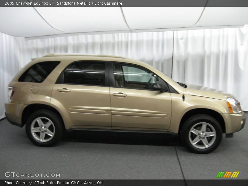 Sandstone Metallic / Light Cashmere 2005 Chevrolet Equinox LT