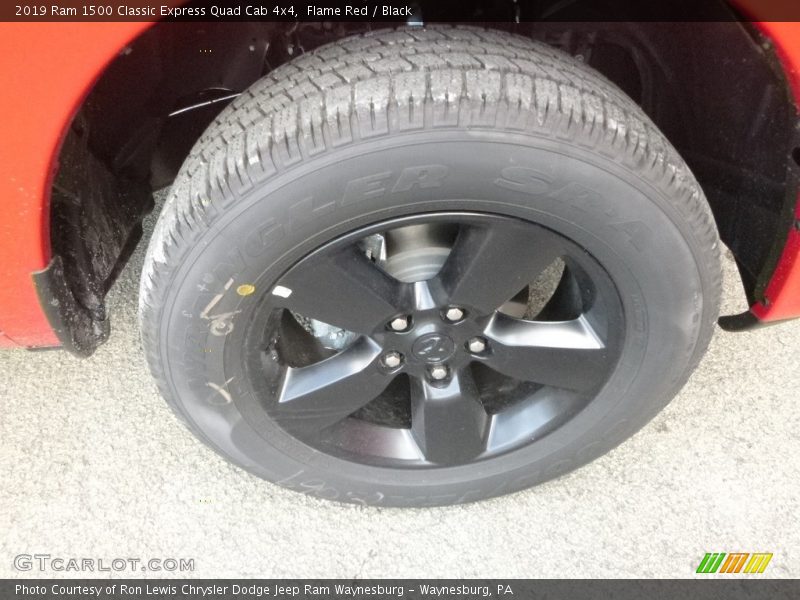 Flame Red / Black 2019 Ram 1500 Classic Express Quad Cab 4x4