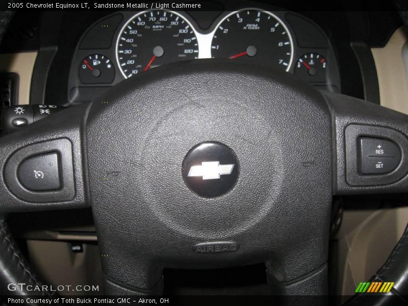 Sandstone Metallic / Light Cashmere 2005 Chevrolet Equinox LT