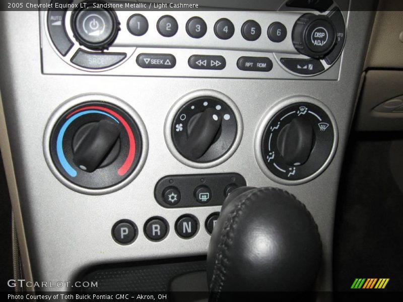 Sandstone Metallic / Light Cashmere 2005 Chevrolet Equinox LT