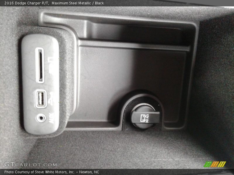 Maximum Steel Metallic / Black 2016 Dodge Charger R/T
