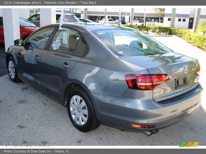 Platinum Grey Metallic / Titan Black 2016 Volkswagen Jetta S