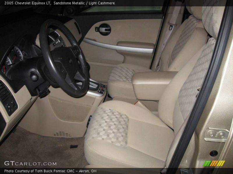 Sandstone Metallic / Light Cashmere 2005 Chevrolet Equinox LT