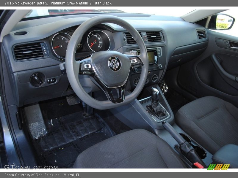 Platinum Grey Metallic / Titan Black 2016 Volkswagen Jetta S