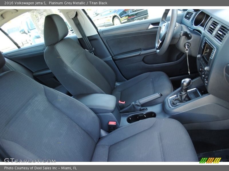 Platinum Grey Metallic / Titan Black 2016 Volkswagen Jetta S