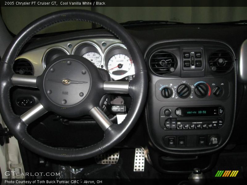 Cool Vanilla White / Black 2005 Chrysler PT Cruiser GT