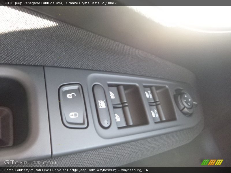 Granite Crystal Metallic / Black 2018 Jeep Renegade Latitude 4x4