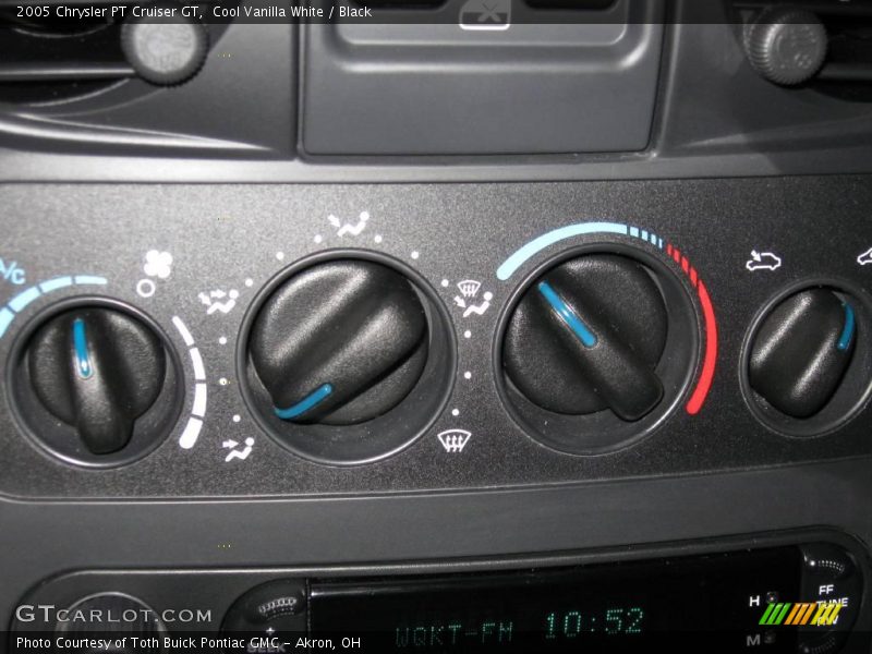 Cool Vanilla White / Black 2005 Chrysler PT Cruiser GT