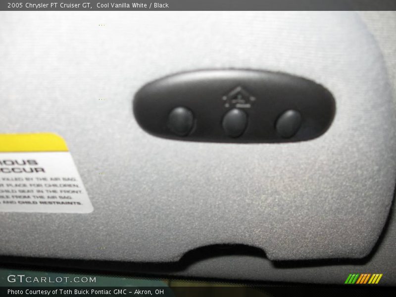 Cool Vanilla White / Black 2005 Chrysler PT Cruiser GT