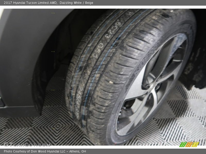 Dazzling White / Beige 2017 Hyundai Tucson Limited AWD