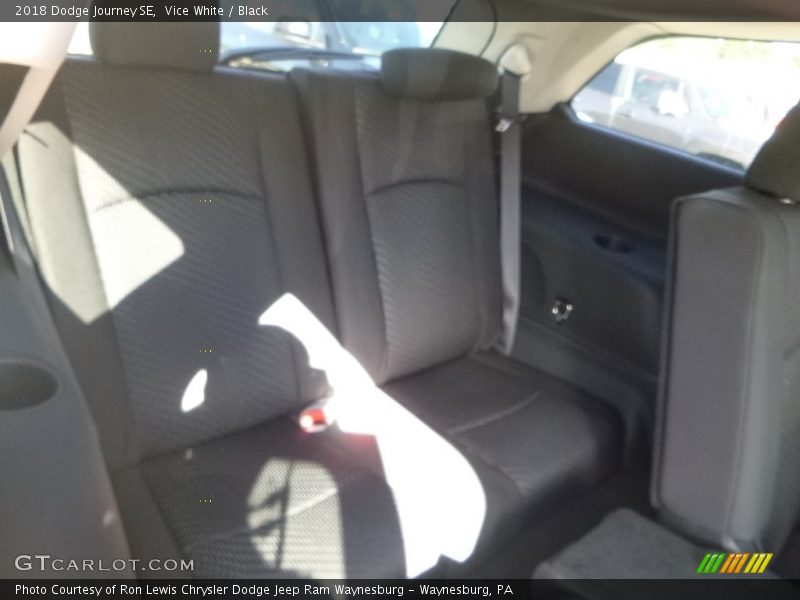 Vice White / Black 2018 Dodge Journey SE