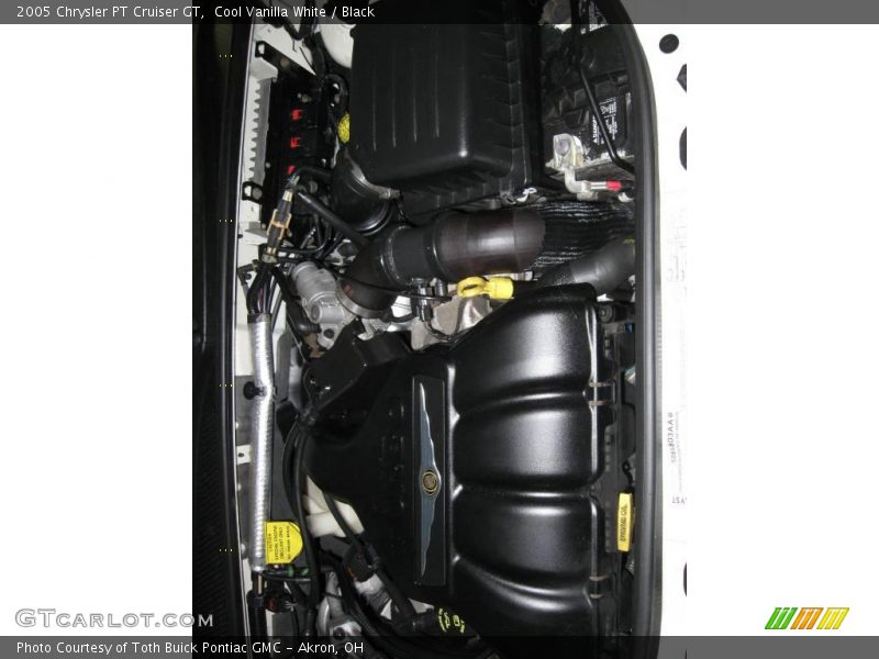 Cool Vanilla White / Black 2005 Chrysler PT Cruiser GT