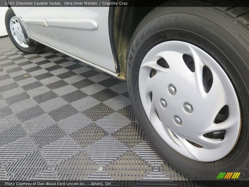 Ultra Silver Metallic / Graphite Gray 2003 Chevrolet Cavalier Sedan