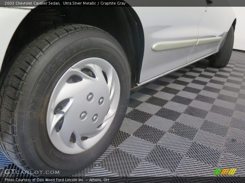 Ultra Silver Metallic / Graphite Gray 2003 Chevrolet Cavalier Sedan