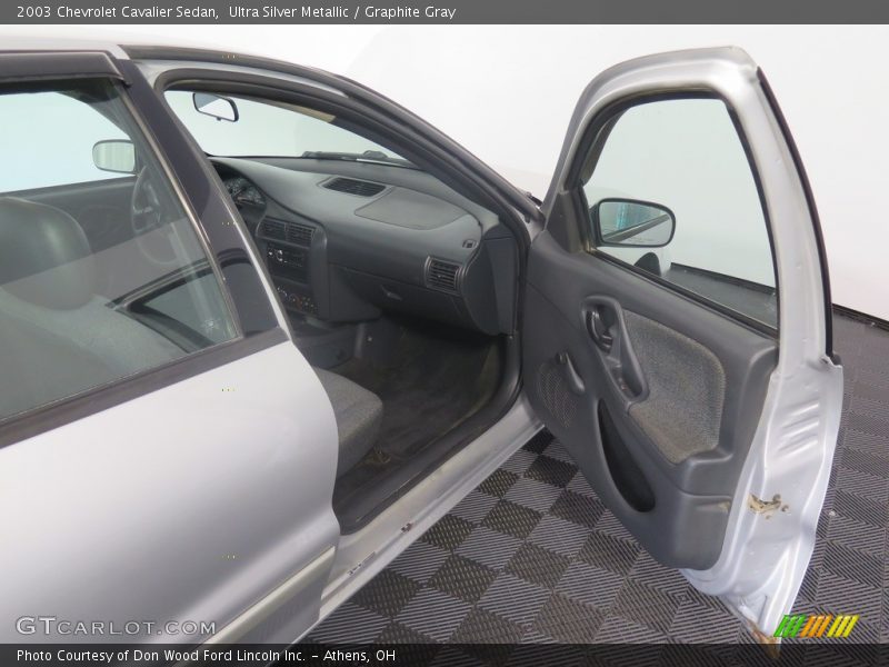 Ultra Silver Metallic / Graphite Gray 2003 Chevrolet Cavalier Sedan