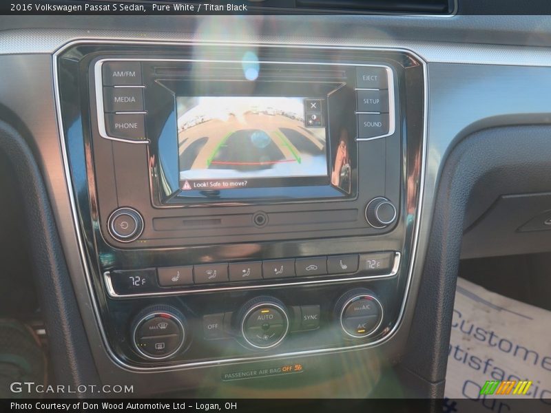 Pure White / Titan Black 2016 Volkswagen Passat S Sedan