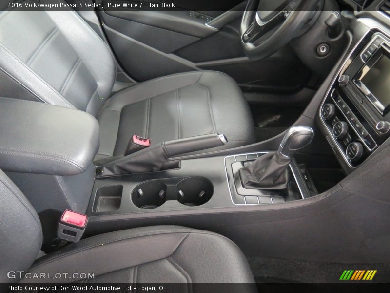 Pure White / Titan Black 2016 Volkswagen Passat S Sedan