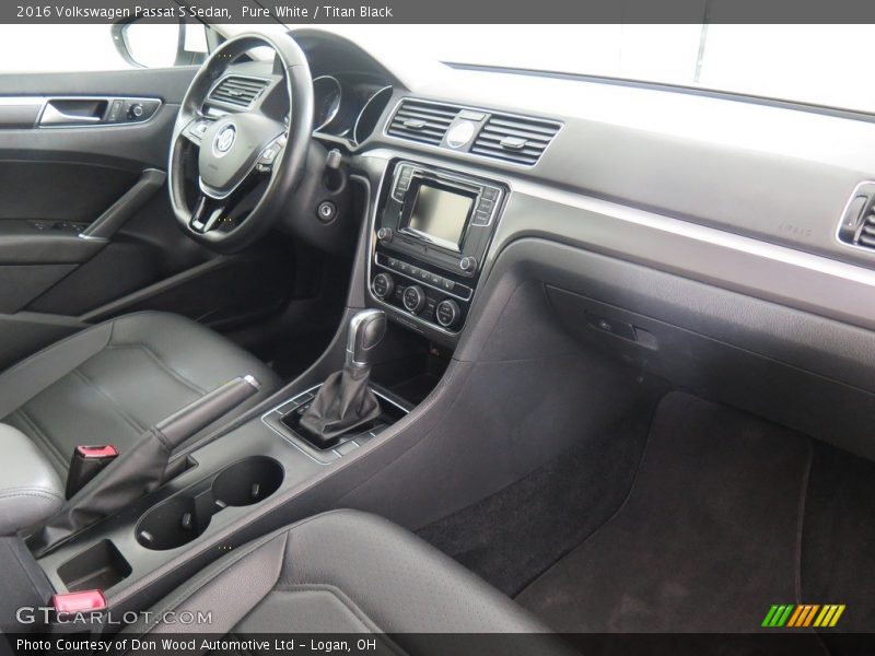 Pure White / Titan Black 2016 Volkswagen Passat S Sedan