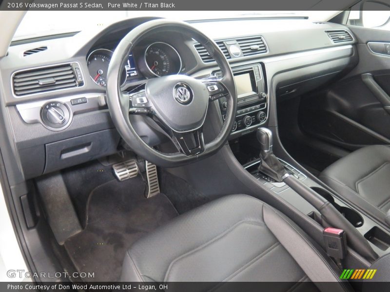Pure White / Titan Black 2016 Volkswagen Passat S Sedan