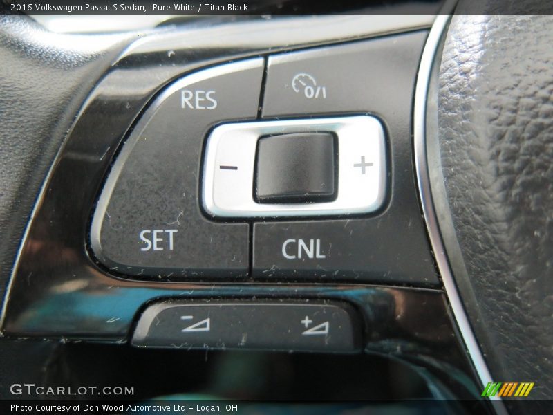 Pure White / Titan Black 2016 Volkswagen Passat S Sedan