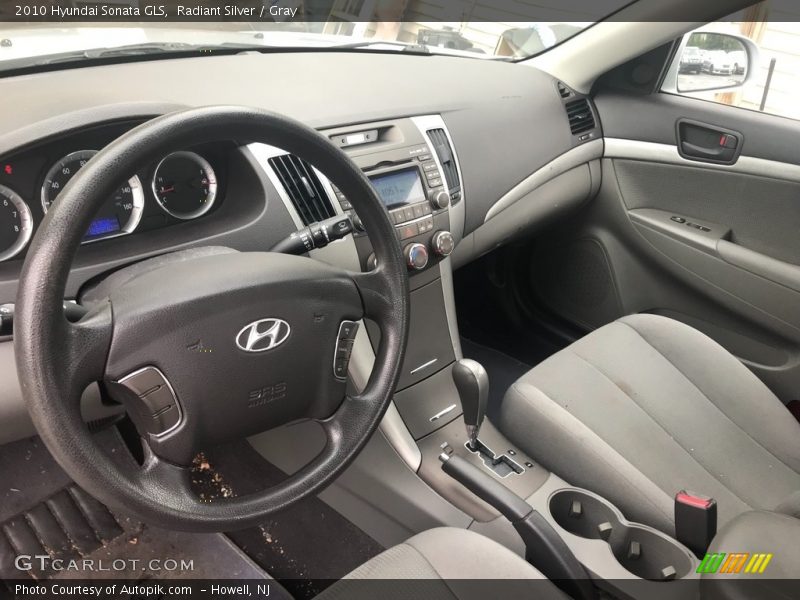 Radiant Silver / Gray 2010 Hyundai Sonata GLS