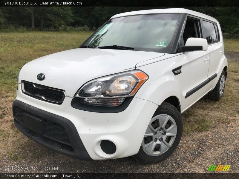 Clear White / Black Cloth 2013 Kia Soul 1.6