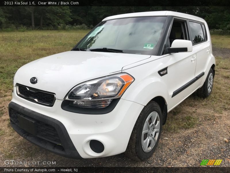 Clear White / Black Cloth 2013 Kia Soul 1.6