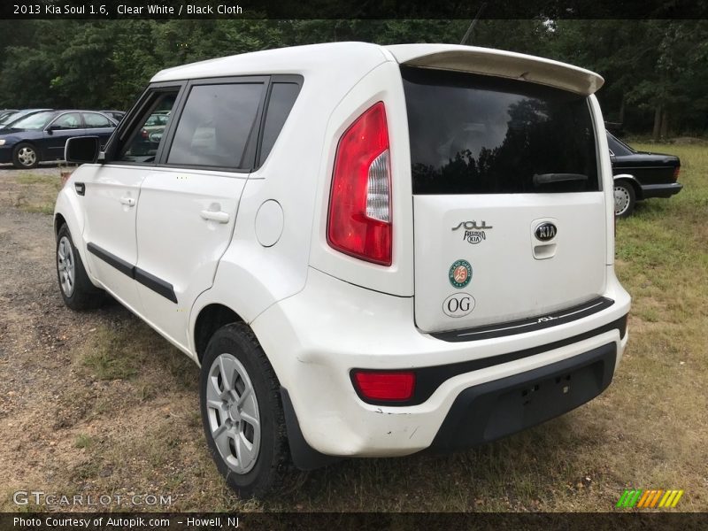 Clear White / Black Cloth 2013 Kia Soul 1.6