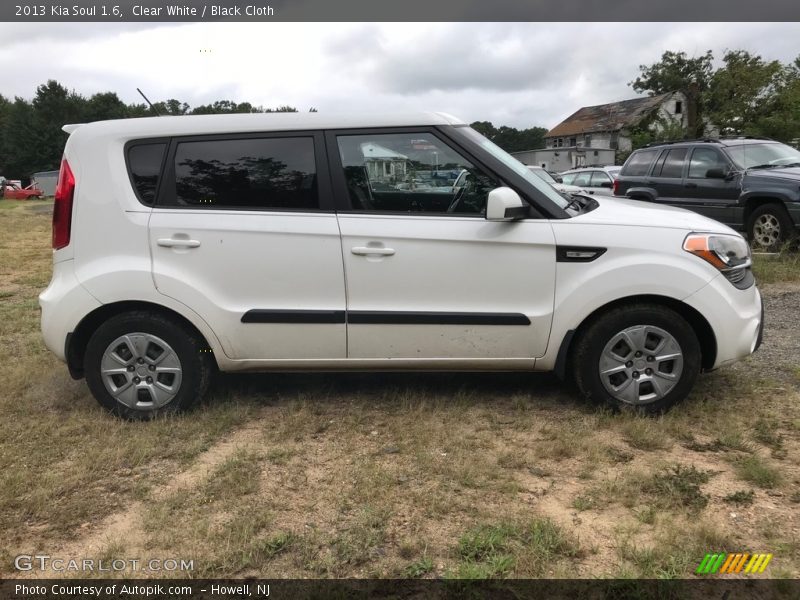 Clear White / Black Cloth 2013 Kia Soul 1.6