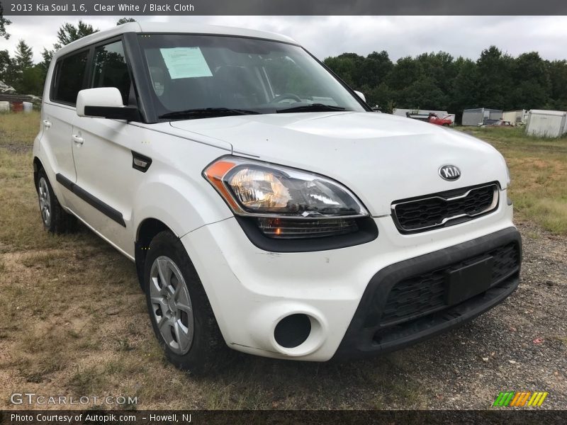 Clear White / Black Cloth 2013 Kia Soul 1.6