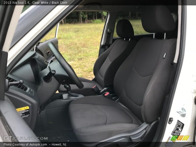 Clear White / Black Cloth 2013 Kia Soul 1.6