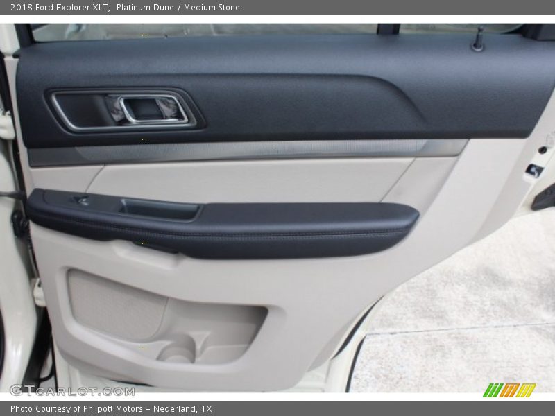 Platinum Dune / Medium Stone 2018 Ford Explorer XLT