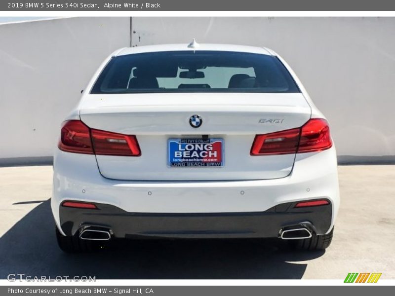 Alpine White / Black 2019 BMW 5 Series 540i Sedan