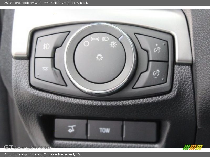 White Platinum / Ebony Black 2018 Ford Explorer XLT