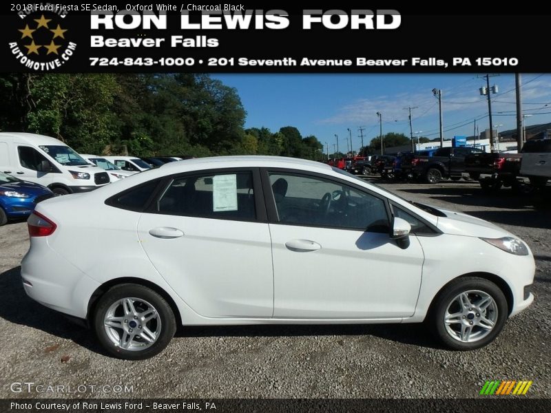 Oxford White / Charcoal Black 2018 Ford Fiesta SE Sedan