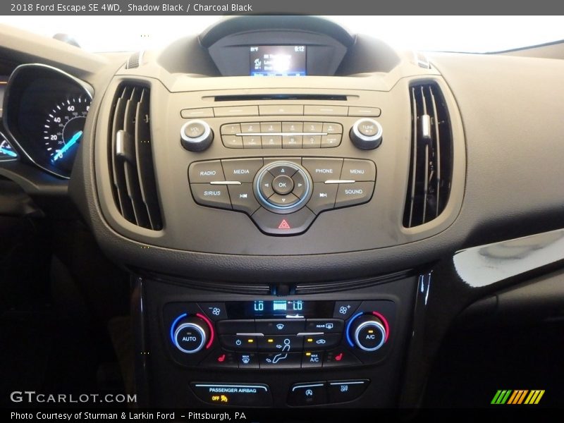 Shadow Black / Charcoal Black 2018 Ford Escape SE 4WD