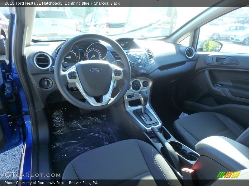 Lightning Blue / Charcoal Black 2018 Ford Fiesta SE Hatchback