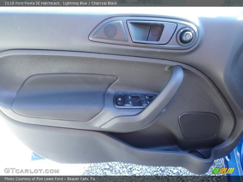 Lightning Blue / Charcoal Black 2018 Ford Fiesta SE Hatchback