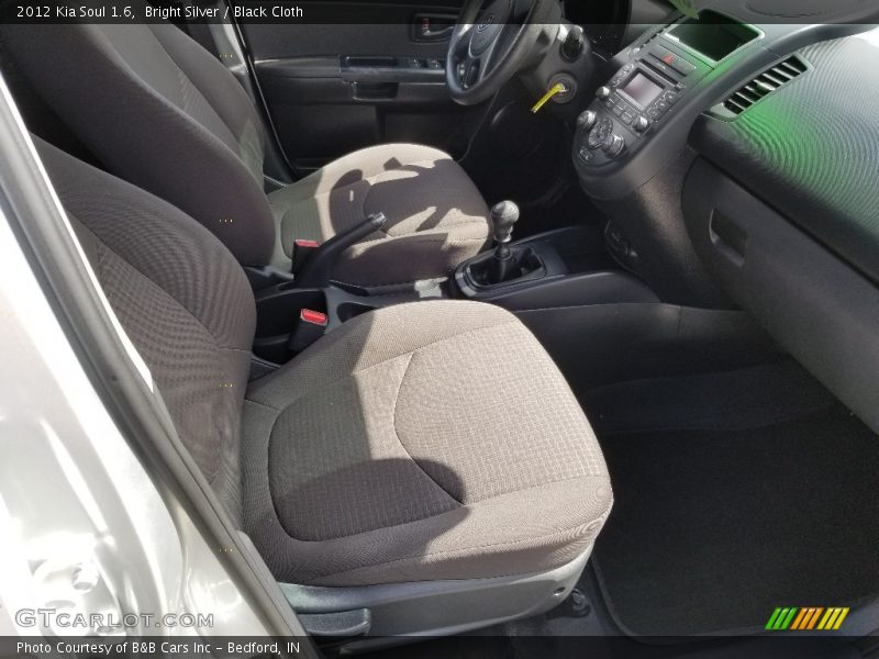 Bright Silver / Black Cloth 2012 Kia Soul 1.6