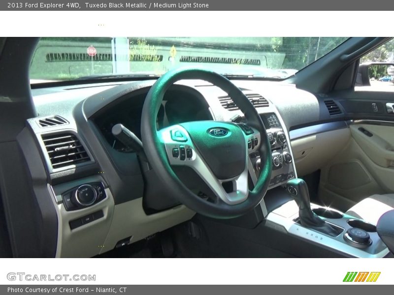 Tuxedo Black Metallic / Medium Light Stone 2013 Ford Explorer 4WD