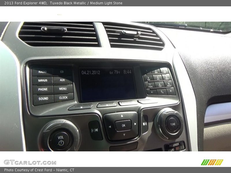 Tuxedo Black Metallic / Medium Light Stone 2013 Ford Explorer 4WD