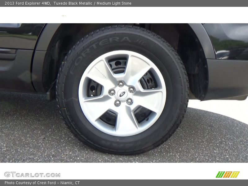 Tuxedo Black Metallic / Medium Light Stone 2013 Ford Explorer 4WD