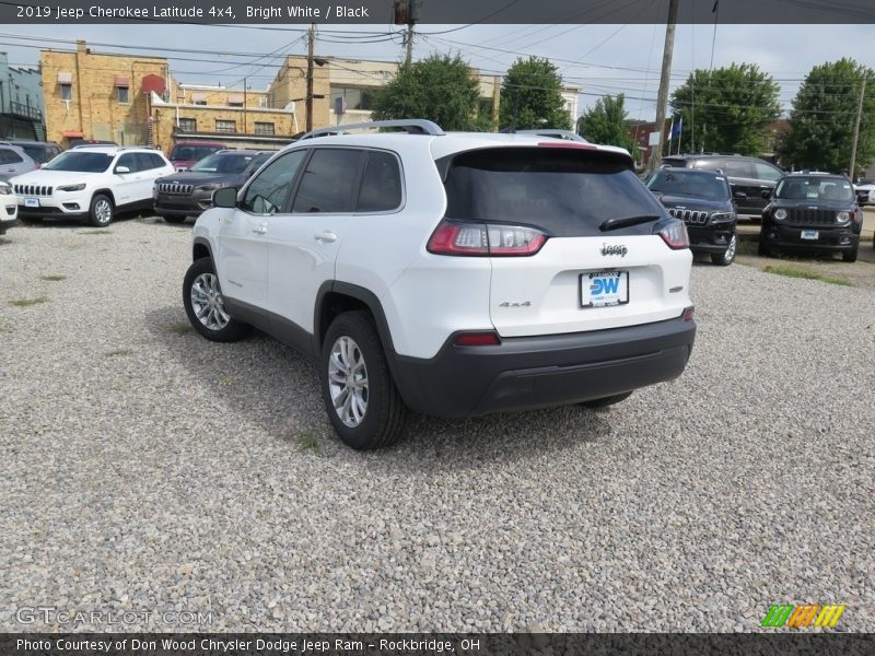 Bright White / Black 2019 Jeep Cherokee Latitude 4x4