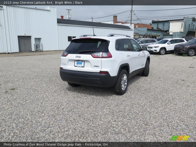Bright White / Black 2019 Jeep Cherokee Latitude 4x4