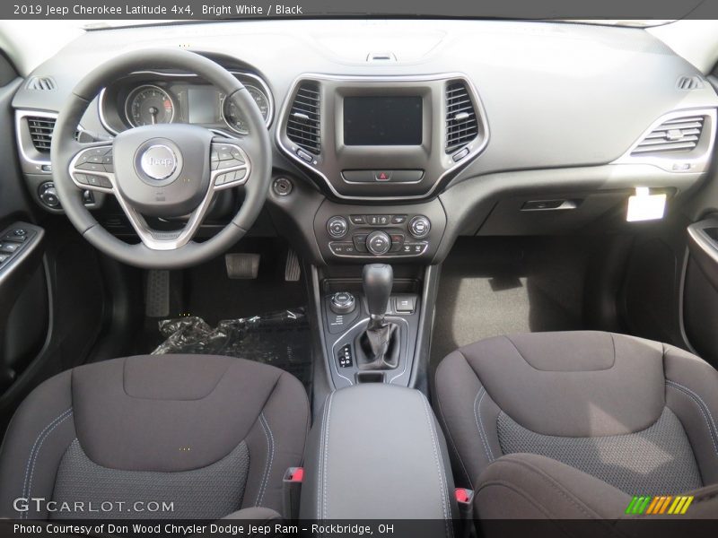 Bright White / Black 2019 Jeep Cherokee Latitude 4x4